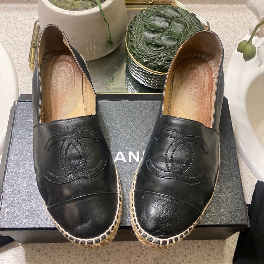 Chanel Black Lambskin espadrilles size 41